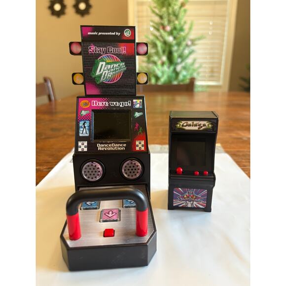 MINI Boardwalk Arcade Dane Dance Revolution Micro Video Game Cabinet & Galaga - Picture 1 of 9